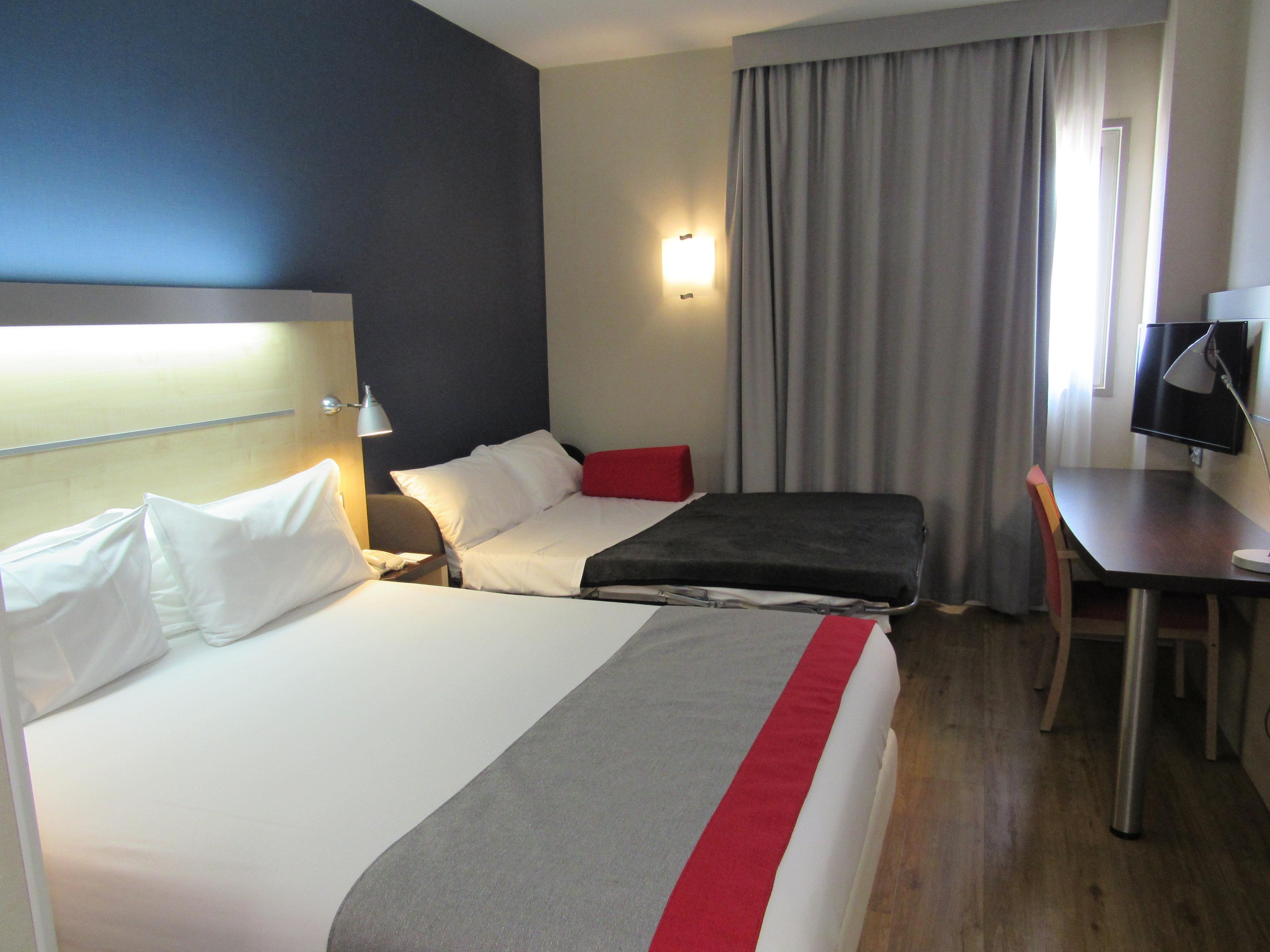 סנט קוגאט דל ואייס Holiday Inn Express Sant Cugat, An Ihg Hotel מראה חיצוני תמונה